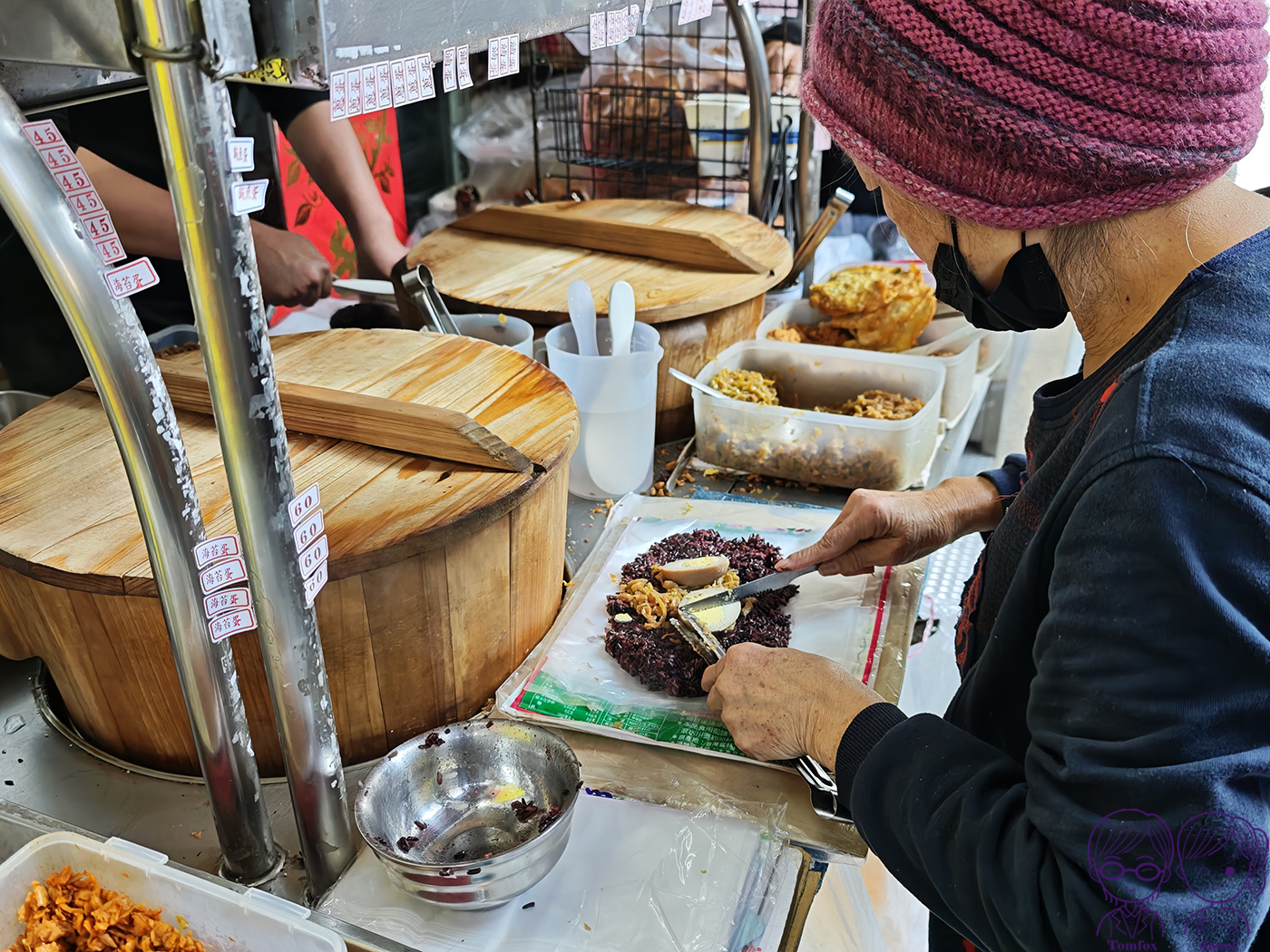 【台北車站美食】青島飯糰|免費升級紫米!高CP值排隊早餐,外國遊客也愛 - 第6張圖 【台北車站美食】青島飯糰|免費升級紫米!高CP值排隊早餐,外國遊客也愛