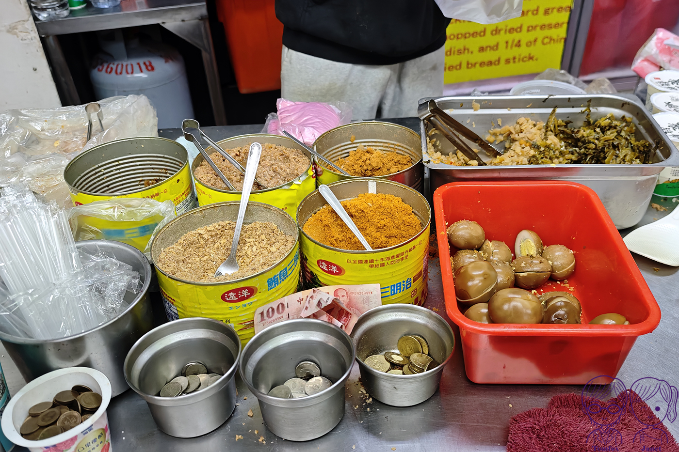 台北車站排隊美食｜《飯糰霸》古早味大飯糰，銅板價就能吃飽飽