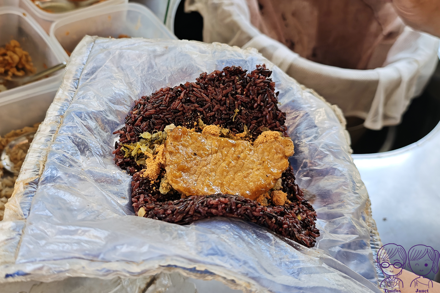 新莊早餐推薦|黑飯糰 隱藏版5星紫米飯糰!全紫米免加價,宏泰市場人氣美食 - 第6張圖 新莊早餐推薦|黑飯糰 隱藏版5星紫米飯糰!全紫米免加價,宏泰市場人氣美食