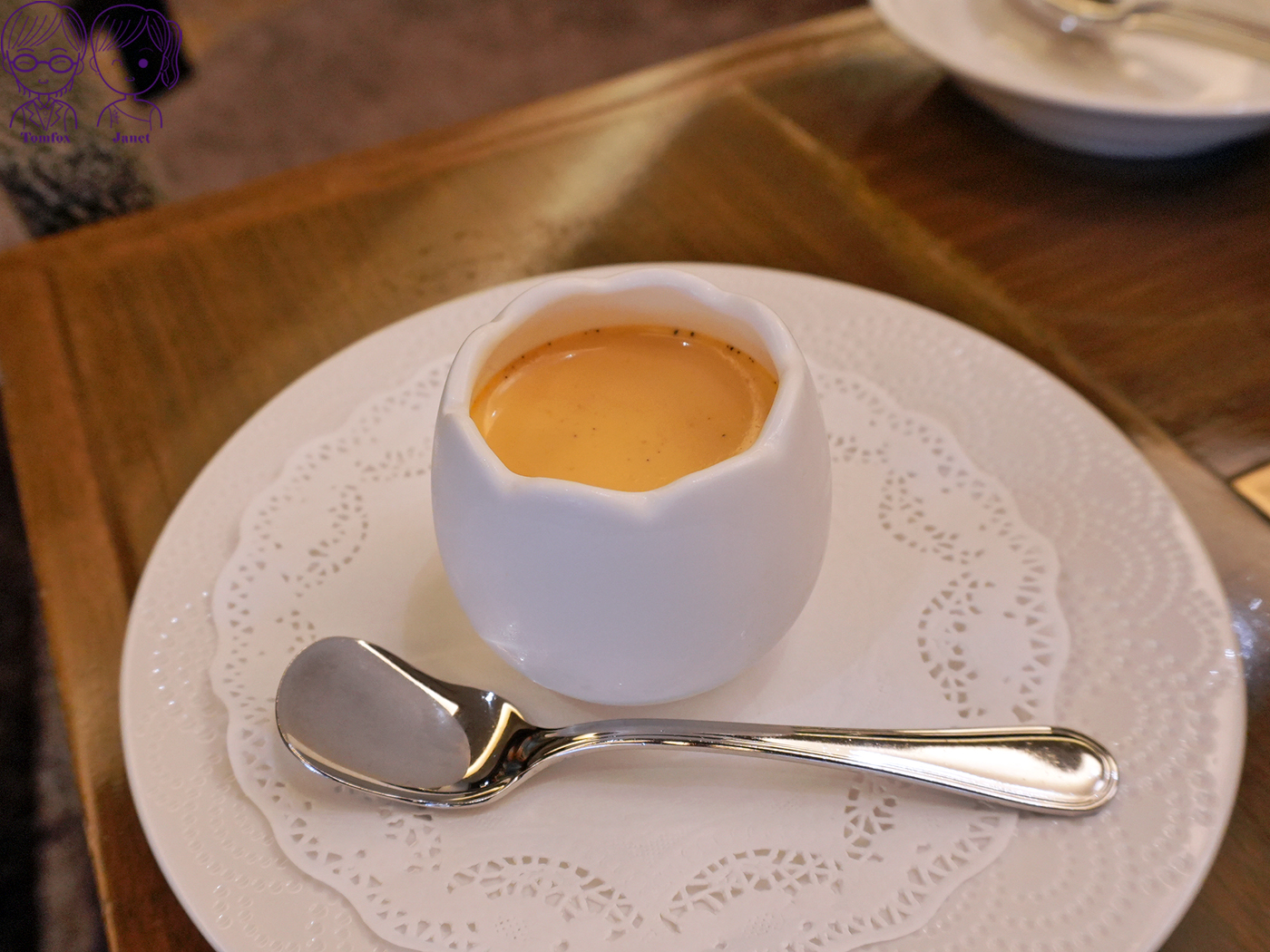 岡山車站美食｜岡山格蘭比亞飯店 Lumière 豪華水果聖代，季節限定白桃、麝香葡萄下午茶甜點